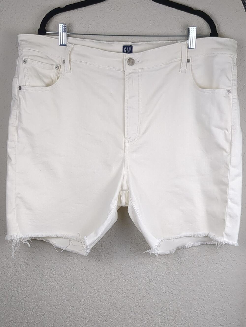 GAP White Denim Shorts Size 35 Distressed Hem Stretch Cotton 7" Excellent